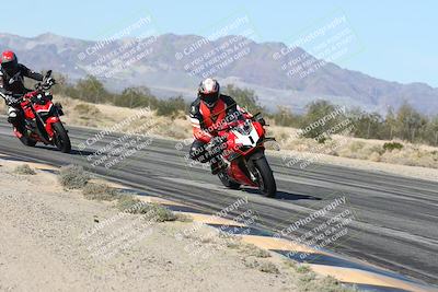 media/Dec-04-2025-Racers Edge (Thu) [[5ebc9f124d]]/3-B Group/3-Session 2 (Turn 7 Inside)/